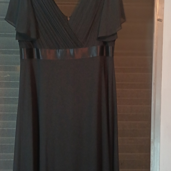 EVER PRETTY 7XL (US 22) LONG BLACK EVENING GOWN PARTY DRESS SHORT SLEEVE - Picture 3 of 7